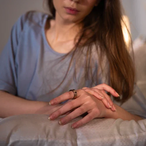 Imgi 4 rose gold lifestyle